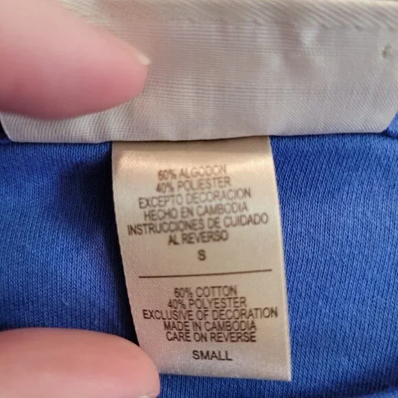 Vintage MC Sportswear T Shirt Womens S Christmas Graphic Long Sleeve Top Y2K - Picture 5 of 8